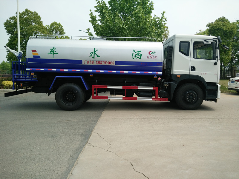 東風15噸灑水車 東風15噸灑水車
