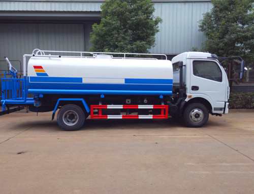 東風(fēng)8噸灑水車(chē) 東風(fēng)8噸灑水車(chē)