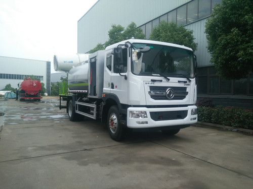 東風(fēng)灑水車 東風(fēng)灑水車