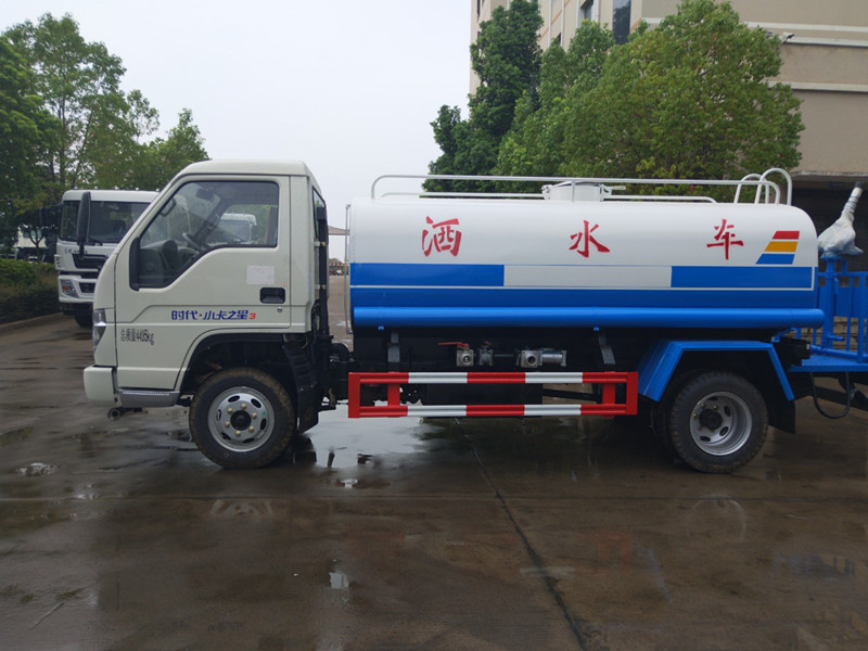 公路灑水車報(bào)價(jià) 公路灑水車報(bào)價(jià)