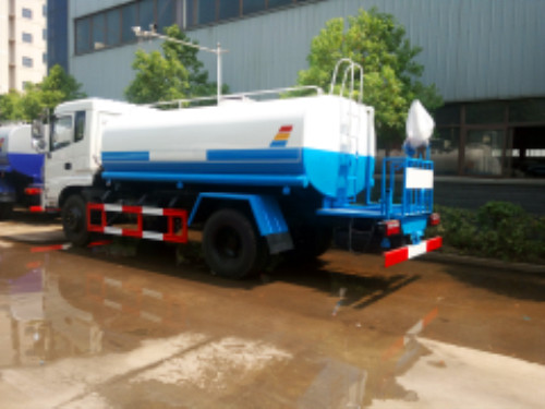 東風(fēng)環(huán)衛(wèi)車廠家直銷 東風(fēng)環(huán)衛(wèi)車廠家直銷