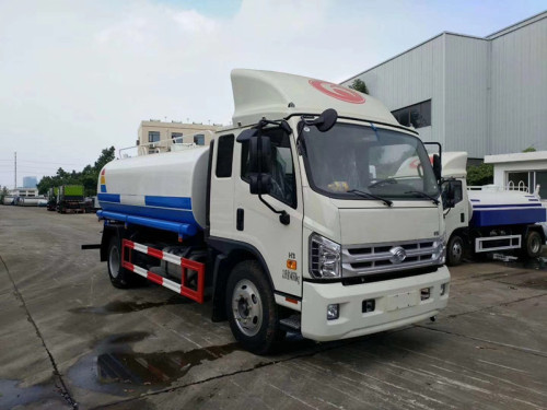 東風(fēng)灑水車廠家 東風(fēng)灑水車廠家