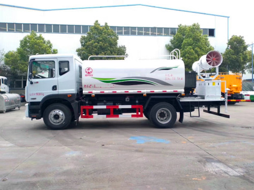 噴藥灑水車 噴藥灑水車