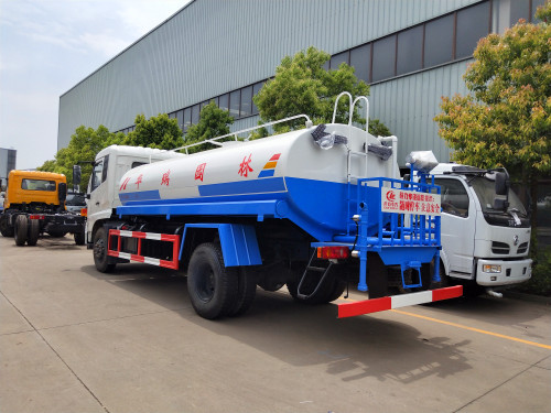 環(huán)衛(wèi)灑水車(chē) 環(huán)衛(wèi)灑水車(chē)