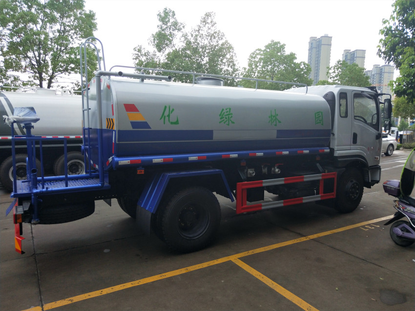東風(fēng)D1灑水車12噸圖片展示 東風(fēng)D1灑水車12噸圖片展示