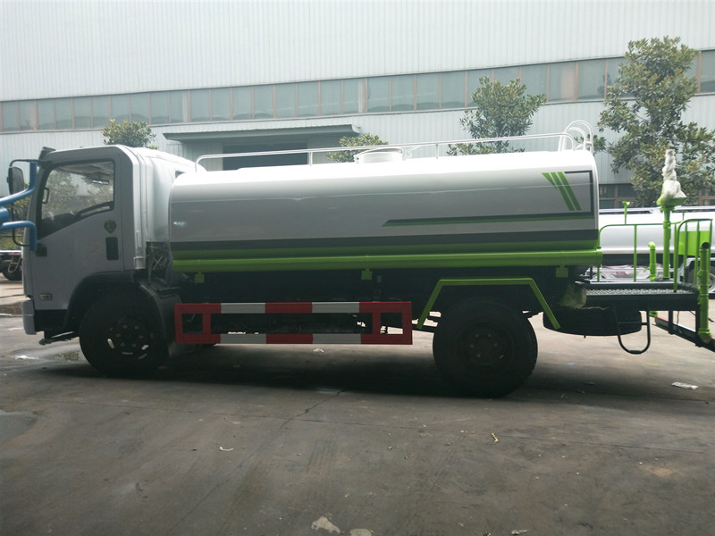 東風(fēng)8噸灑水車 東風(fēng)8噸灑水車
