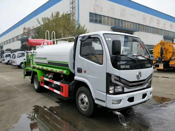 5噸灑水車-新東日牌YZR5070GSSE6型灑水車-東風(fēng)5噸灑水車廠家直銷 5噸灑水車-新東日牌YZR5070GSSE6型灑水車-東風(fēng)5噸灑水車廠家直銷