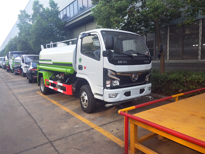 國五東風(fēng)多利卡5噸灑水車 園林灑水車廠家圖片 國五東風(fēng)多利卡5噸灑水車 園林灑水車廠家圖片