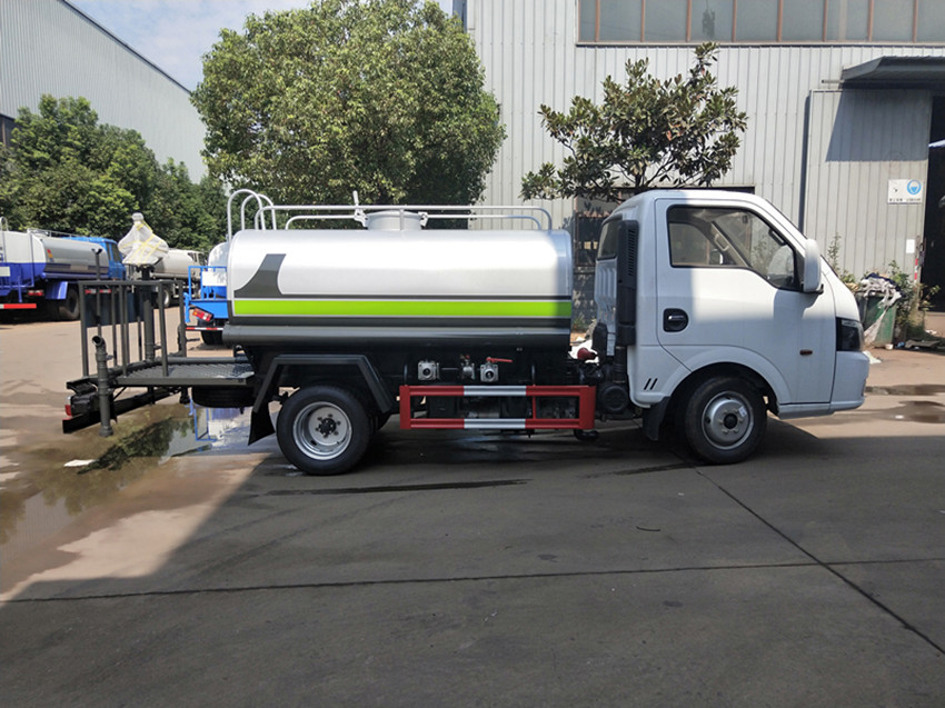 廠區(qū)用小型灑水車多少錢-多功能灑水車價(jià)格-程力灑水車生產(chǎn)廠家 廠區(qū)用小型灑水車多少錢-多功能灑水車價(jià)格-程力灑水車生產(chǎn)廠家