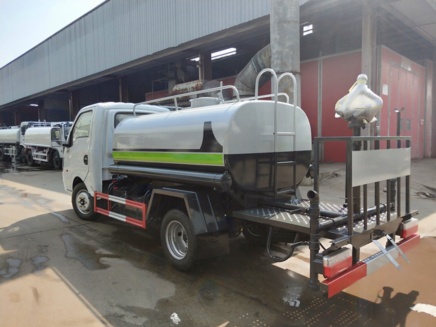 廠區(qū)用小型灑水車多少錢-多功能灑水車價(jià)格-程力灑水車生產(chǎn)廠家 廠區(qū)用小型灑水車多少錢-多功能灑水車價(jià)格-程力灑水車生產(chǎn)廠家