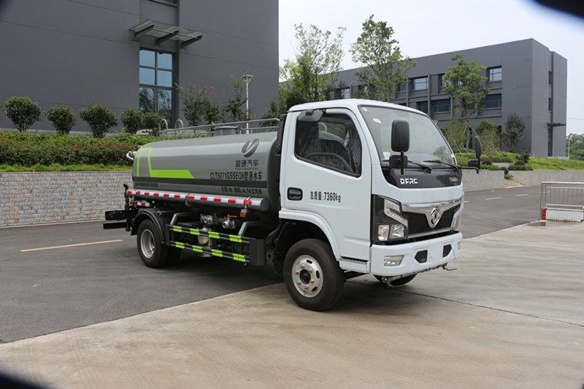 藍(lán)牌灑水車大概多少錢一輛-藍(lán)牌灑水車廠家價(jià)格報(bào)價(jià)-湖北盈通 藍(lán)牌灑水車大概多少錢一輛-藍(lán)牌灑水車廠家價(jià)格報(bào)價(jià)-湖北盈通