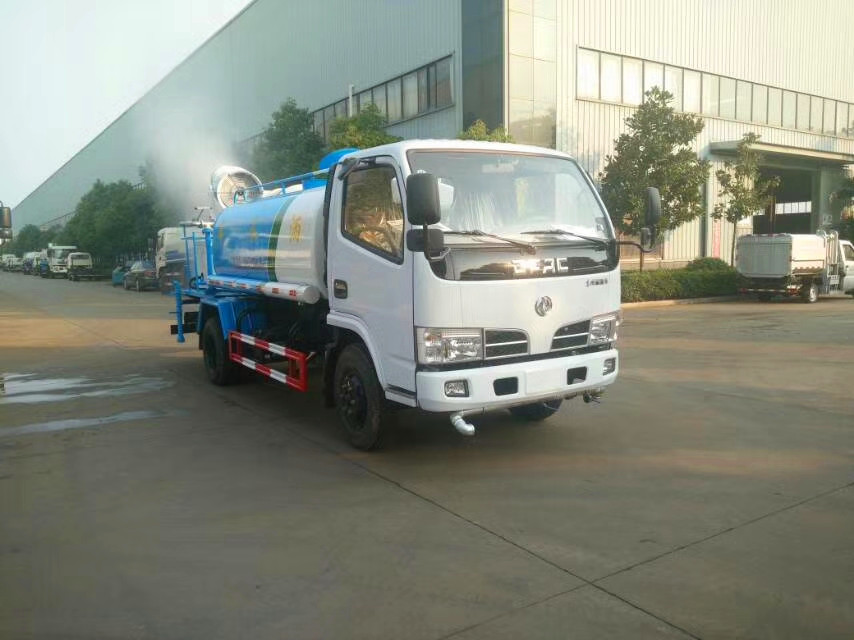 程力灑水車廠家告訴您新綠化灑水車在行駛中要注意事項(xiàng) 程力灑水車廠家告訴您新綠化灑水車在行駛中要注意事項(xiàng)