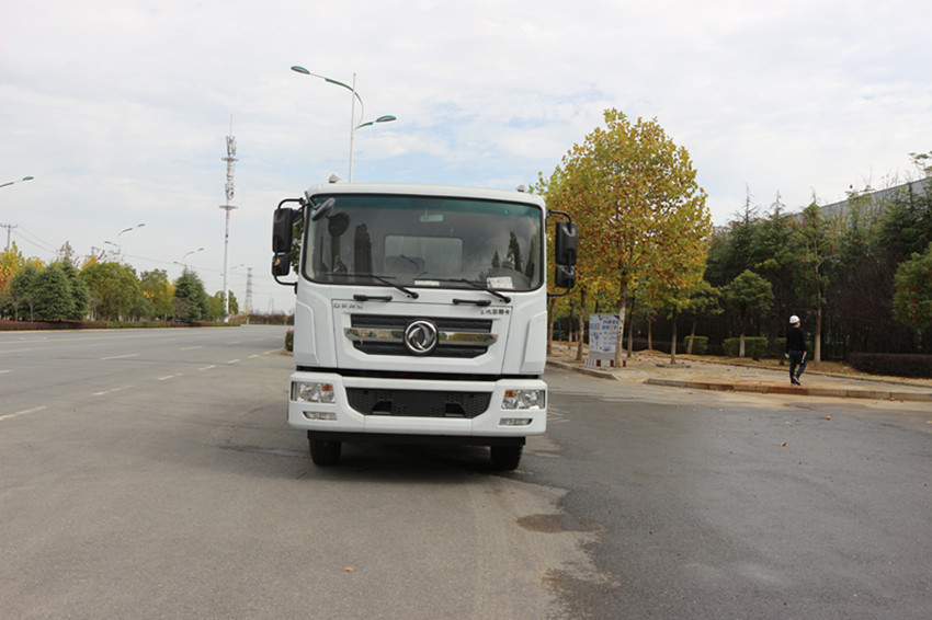 12噸灑水車詳細(xì)介紹_12噸灑水車多少錢一輛-湖北程力 12噸灑水車詳細(xì)介紹_12噸灑水車多少錢一輛-湖北程力