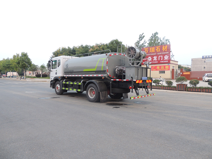 15噸灑水車 15噸灑水車