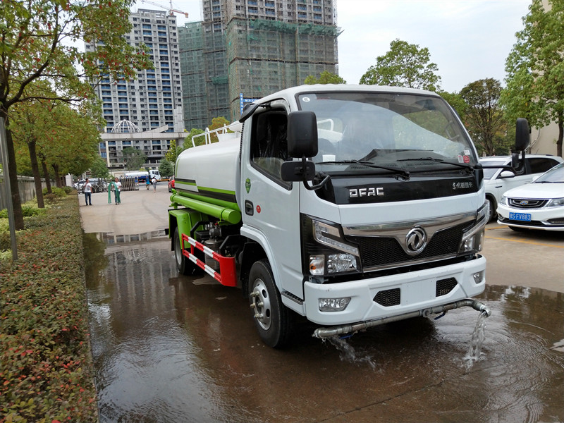 國(guó)六東風(fēng)多利卡5噸灑水車 朝柴130馬力 工地必備 無(wú)稅包送可分期-湖北程力 國(guó)六東風(fēng)多利卡5噸灑水車 朝柴130馬力 工地必備 無(wú)稅包送可分期-湖北程力