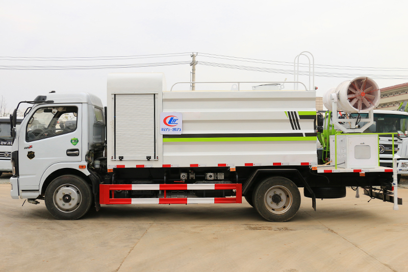 東風(fēng)大多利卡8噸抑塵車 東風(fēng)大多利卡8噸抑塵車