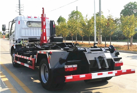 國六東風(fēng)凱普特勾臂式垃圾車 國六東風(fēng)凱普特勾臂式垃圾車