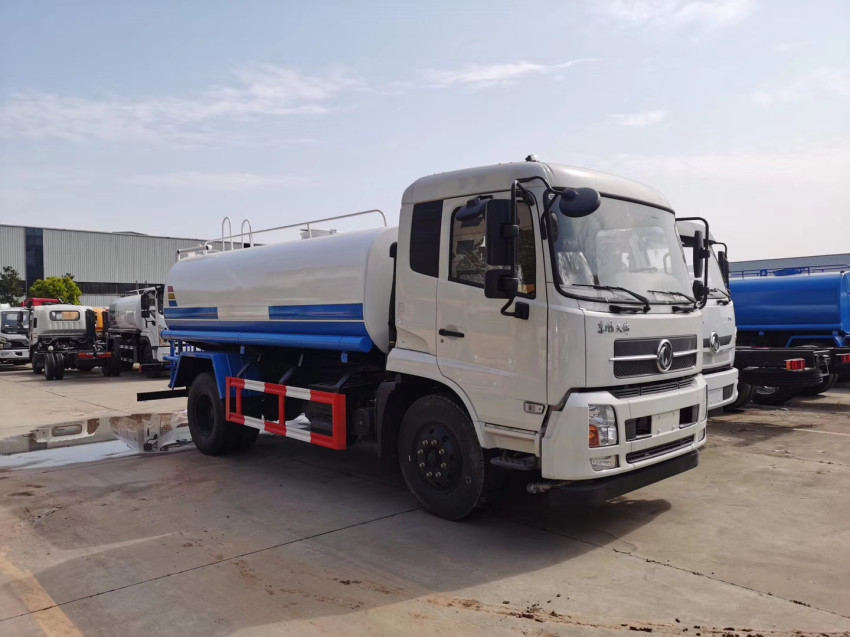 東風(fēng)天錦綠化噴灑車(chē)價(jià)格 -國(guó)六15方抑塵霧炮灑水車(chē)-程力灑水車(chē)生產(chǎn)廠家 東風(fēng)天錦綠化噴灑車(chē)價(jià)格 -國(guó)六15方抑塵霧炮灑水車(chē)-程力灑水車(chē)生產(chǎn)廠家
