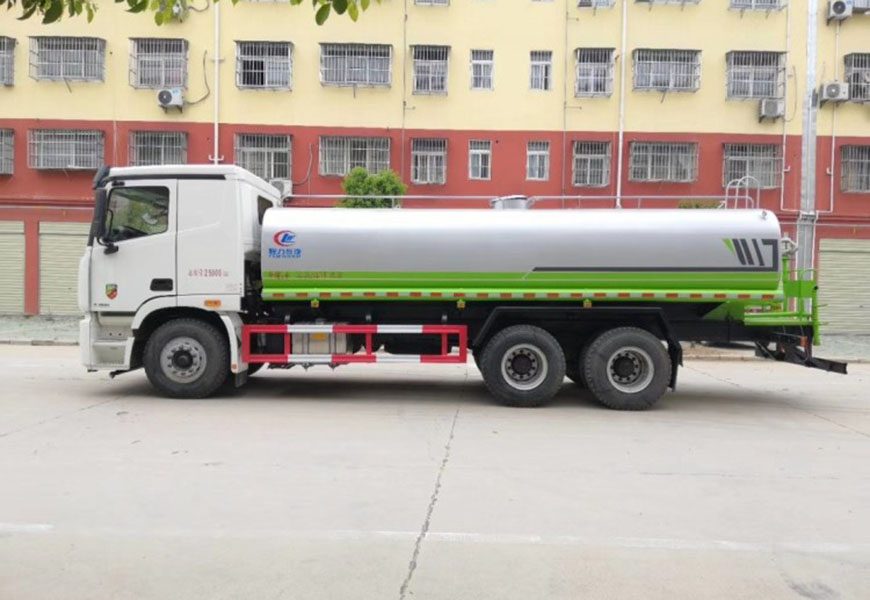 國六福田歐曼GTL后雙橋?yàn)⑺?福田20噸灑水車廠家直銷-程力灑水車生產(chǎn)廠家 國六福田歐曼GTL后雙橋?yàn)⑺?福田20噸灑水車廠家直銷-程力灑水車生產(chǎn)廠家