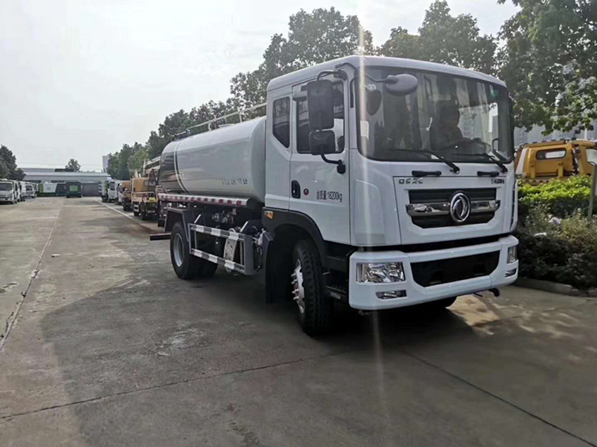 程力威牌CLW5182GSSD6型灑水車-灑水車-12-15噸灑水車廠家直銷 程力威牌CLW5182GSSD6型灑水車-灑水車-12-15噸灑水車廠家直銷