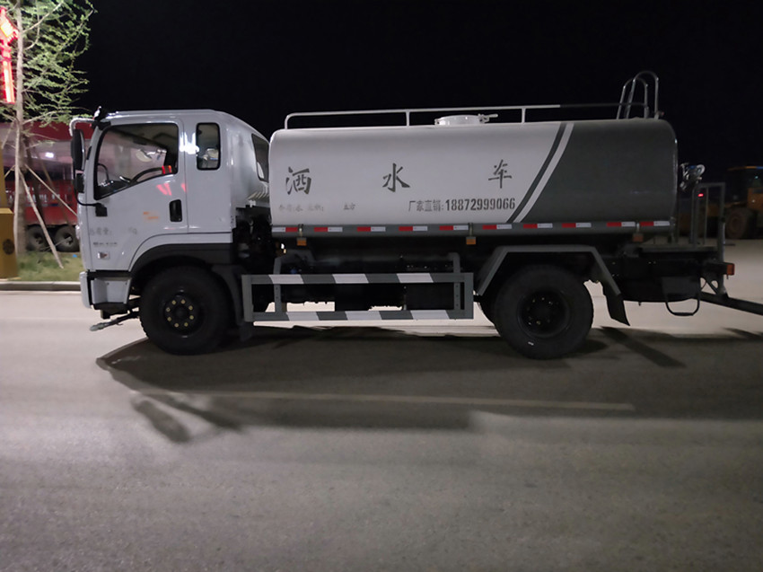 東風專底D1國六12方灑水車 東風專底D1國六12方灑水車