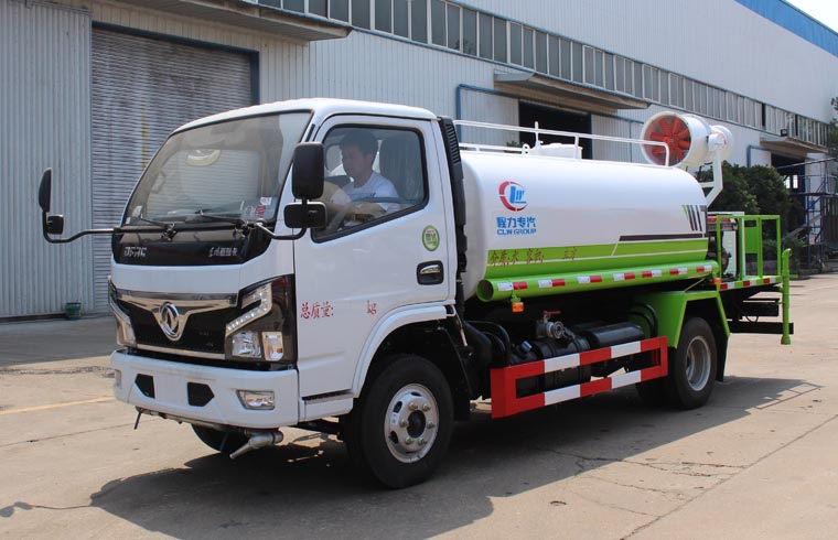 東風(fēng)國(guó)六5立方灑水車 環(huán)衛(wèi)5方多利卡綠化灑水車廠家 東風(fēng)國(guó)六5立方灑水車 環(huán)衛(wèi)5方多利卡綠化灑水車廠家