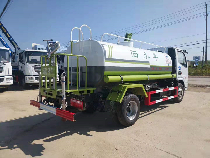 東風(fēng)5噸國六噴霧灑水車 東風(fēng)5噸國六噴霧灑水車