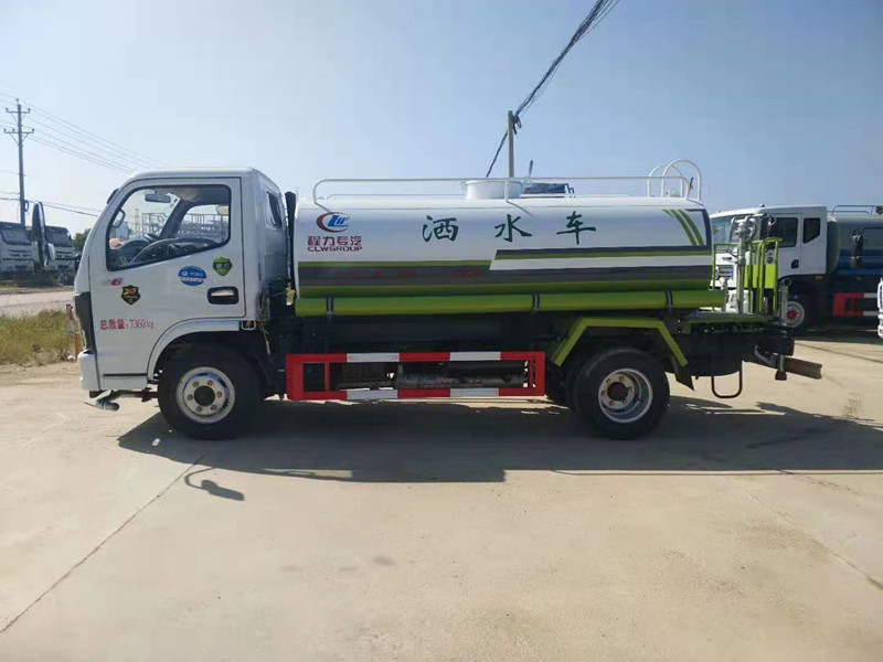 東風(fēng)5噸國六噴霧灑水車 東風(fēng)5噸國六噴霧灑水車