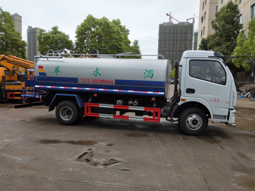 灑水車(chē)價(jià)格多少錢(qián)一輛哪里有賣(mài)-湖北程力灑水車(chē)生產(chǎn)廠家 灑水車(chē)價(jià)格多少錢(qián)一輛哪里有賣(mài)-湖北程力灑水車(chē)生產(chǎn)廠家