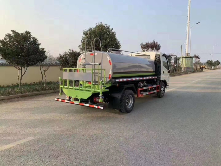 小型灑水車 小型灑水車
