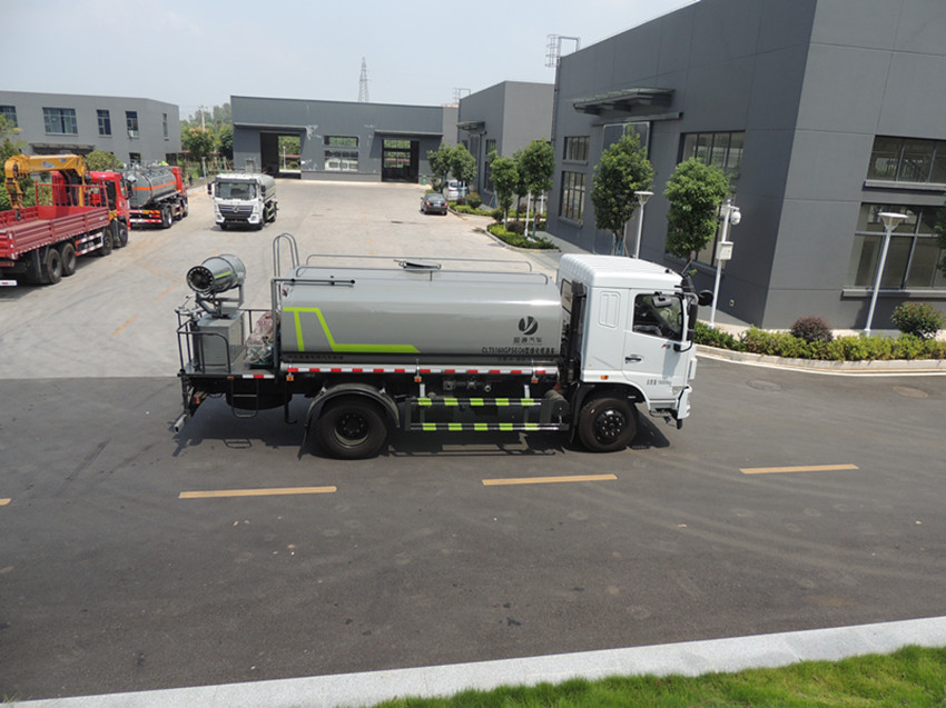 12方灑水車(chē) 12方灑水車(chē)