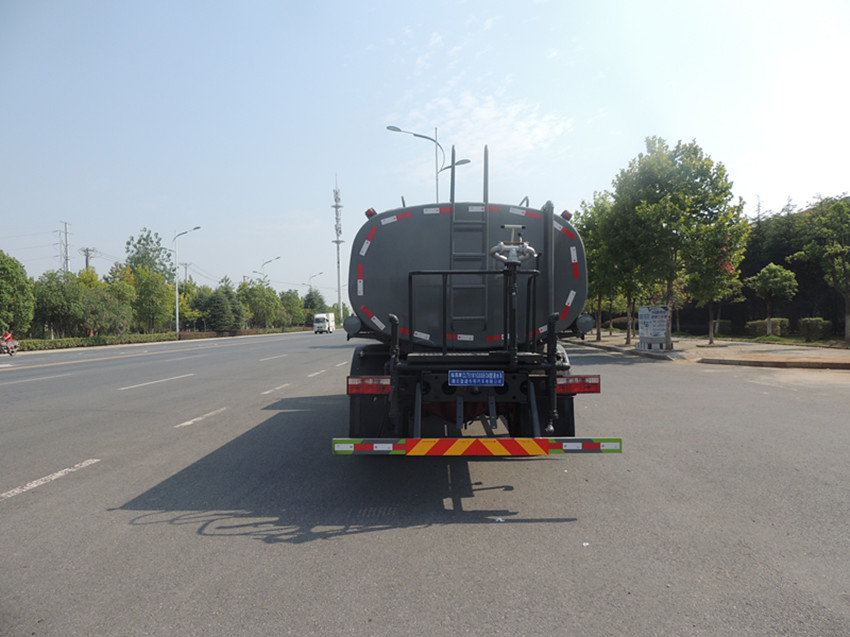 15噸灑水車價(jià)格 15噸灑水車價(jià)格