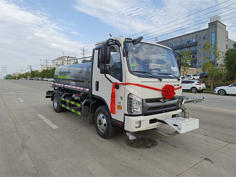 藍牌灑水車適合哪些應(yīng)用場景-藍牌灑水車廠家銷售 藍牌灑水車適合哪些應(yīng)用場景-藍牌灑水車廠家銷售