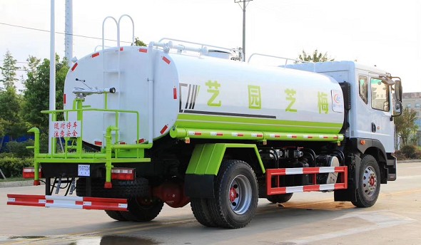 國六14方東風(fēng)多利卡D9灑水車圖片 國六14方東風(fēng)多利卡D9灑水車圖片