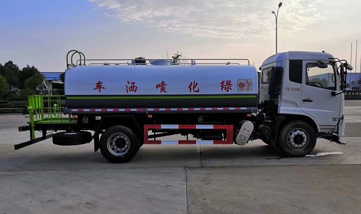 國六14方東風(fēng)天錦灑水車圖片 國六14方東風(fēng)天錦灑水車圖片