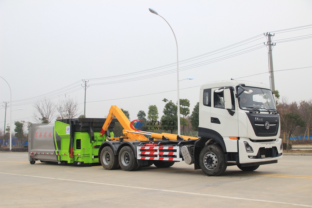 東風(fēng)天龍后雙橋勾臂式垃圾車