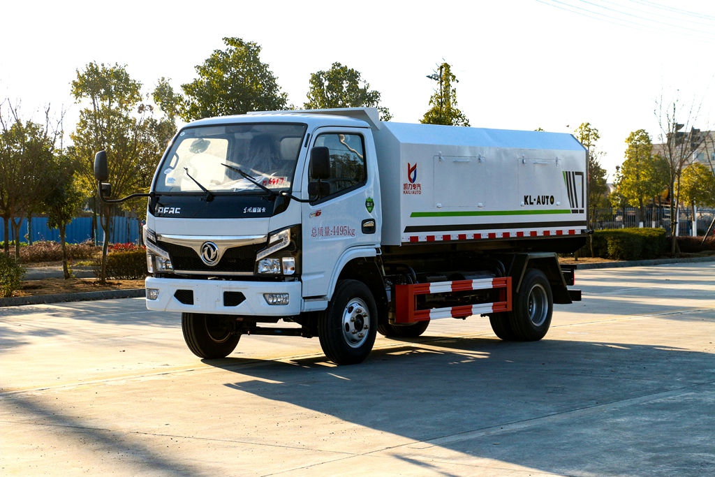 東風(fēng)小福瑞卡廂式垃圾車