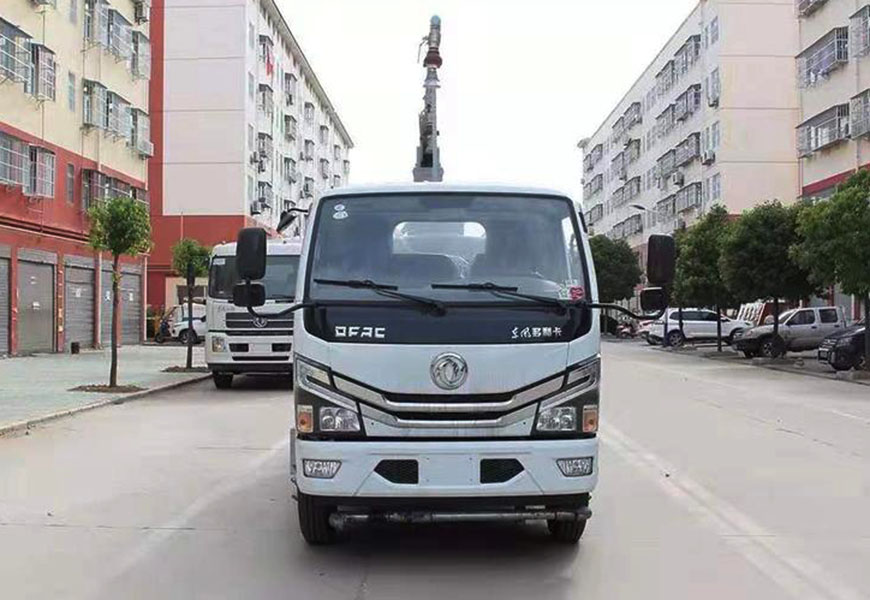 國(guó)六東風(fēng)小多利卡5方鐵路抑塵車(chē)圖片